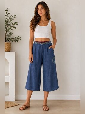 Desigual Embroidery/Sequences Wide Leg Cropped Pants